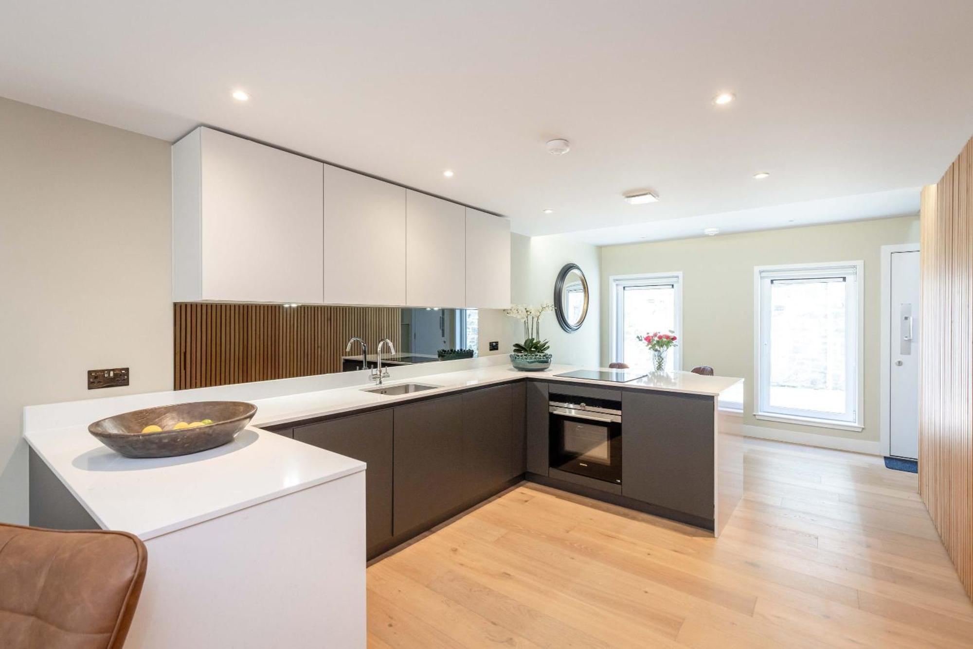 Dragon Suites - City Centre 2 Bed Luxury Mews House Edinburg Exteriör bild